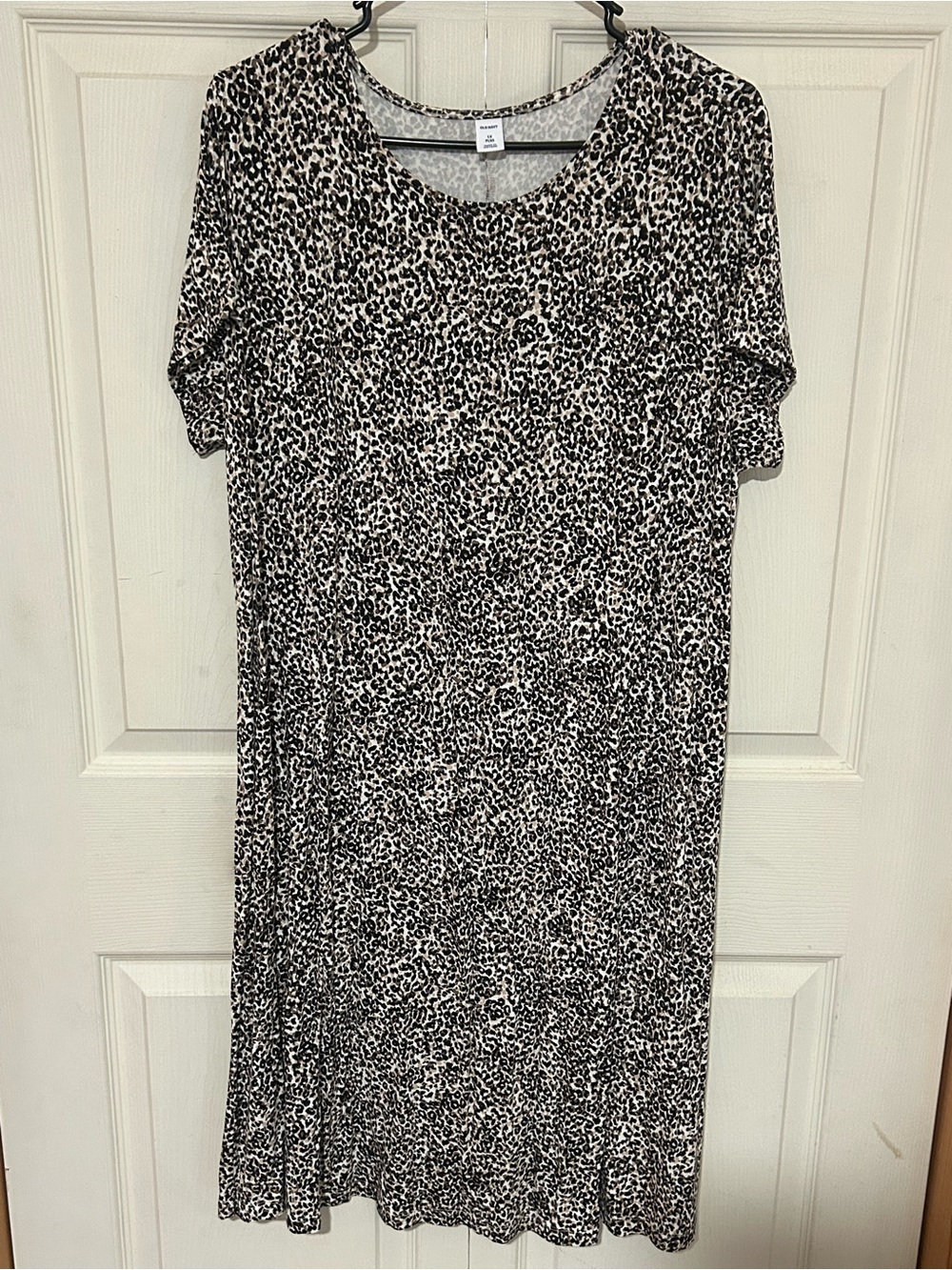Old Navy Women's Black and White Leopard Print Short Sleeve Dress